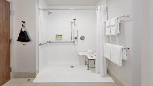 Holiday Inn Express & Suites Fort Worth North - Northlake an IHG Hotel - main image