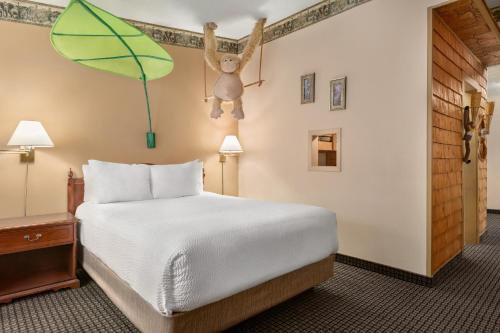 Days Inn & Suites by Wyndham Moncton