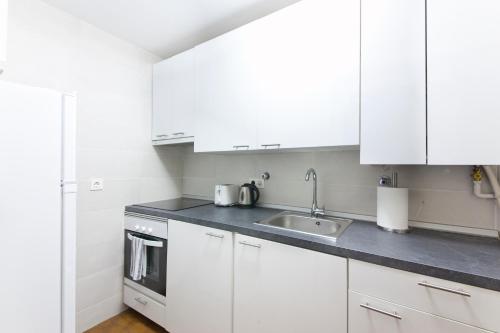 City Beach Living - image 2