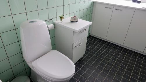 2 rooms, private kitchen, bathroom, and garden., Viby (fotografie 9)