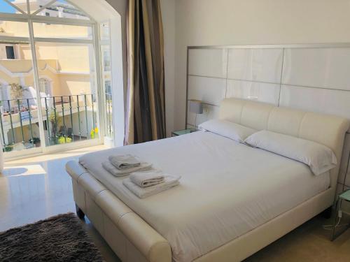 Luxury Duplex in Aloha Gardens close to Puerto Banus, Марбелья (фото 4)