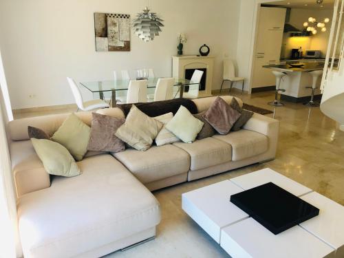 Luxury Duplex in Aloha Gardens close to Puerto Banus, Марбелья (фото 6)