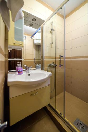 Triple Room with Bathroom