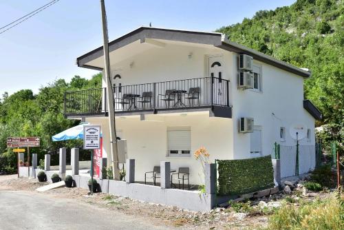 Apartments Nino Skadar lake in Virpazar