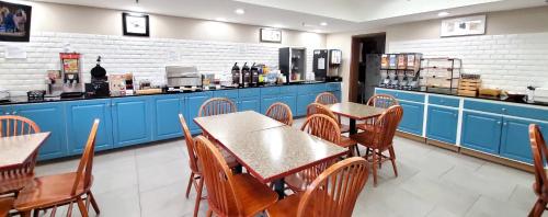 Country Inn & Suites by Radisson Jonesborough-Johnson City West TN - image 4
