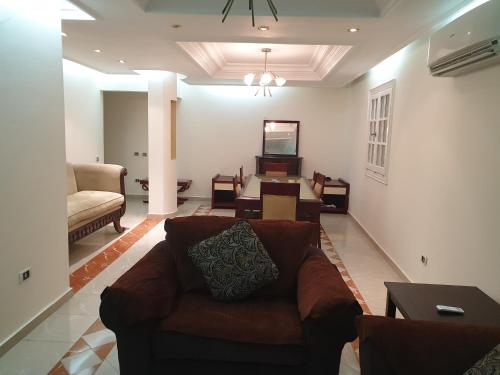 Khaled Ibn Al Waleed Apartment by Alexander the Great Hotel