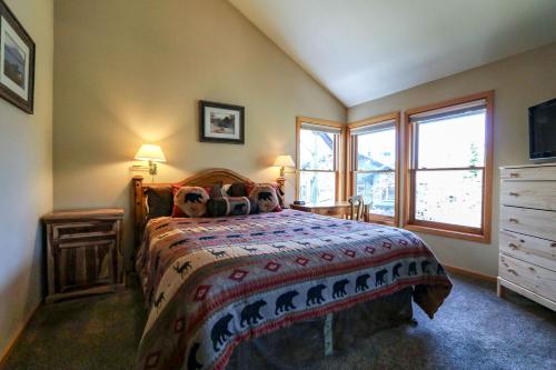 Snowcreek 878 Apartment - image 8