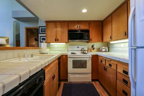 Snowcreek 878 Apartment