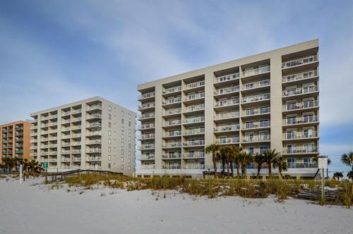 Three-Bedroom Apartment image 8