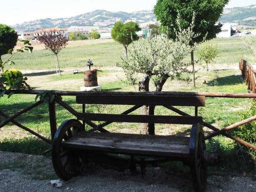 阿赞达农家博奇酒店