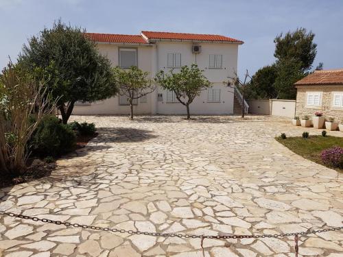 Apartment in Vir 