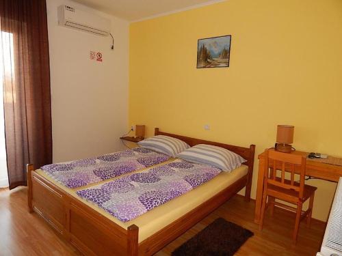 Rooms with a parking space Catrnja Plitvice - 17558 - main image