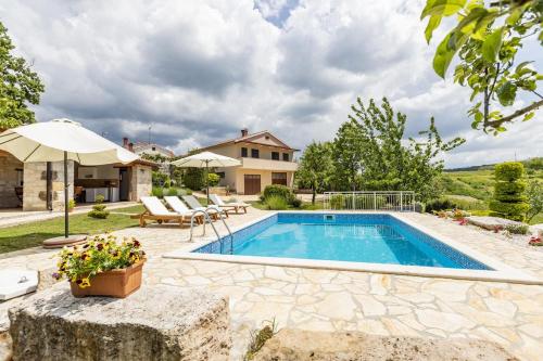 Family friendly house with a swimming pool Rakotule Central Istria - Sredisnja Istra - 17418