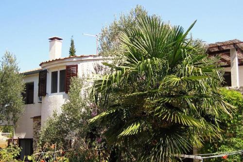 Apartment in Pirovac 