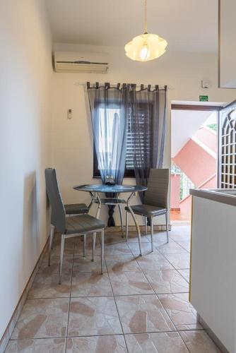 Apartments with a parking space Medulin - 7182 - image 5