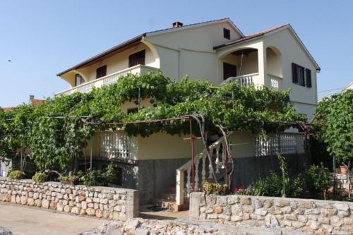  Apartment Sali 8136b in Sali