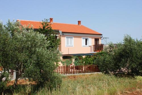 Apartments with a parking space Kraj Pasman - 8288