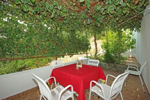 Holiday house with a parking space Pisak Omis - 13642 - image 3