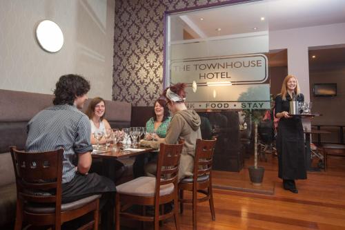Зручності, The Townhouse Hotel in Арброт