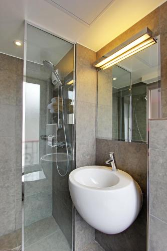 Hotel Alhambra - image 6