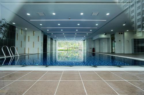 The 1108 sapphire Ha Long