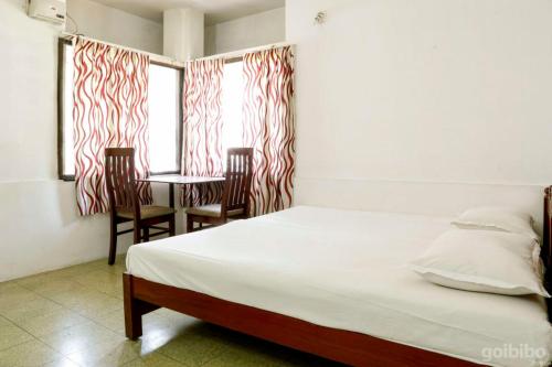 Cochin Casa Bella Stop at Cochin Casa Bella to discover the wonders of Kochi. Offering a variety of facilities and services, the hotel provides all you need for a good nights sleep. Facilities like 24-hour front desk,