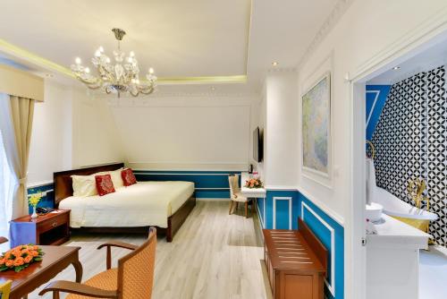 room detail thumbnail 0