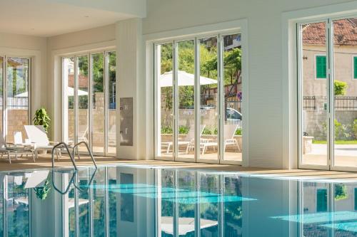 Lazure Hotel & Marina - image 11