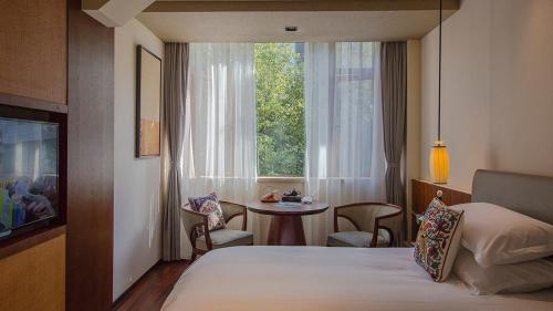Twin Room image 1
