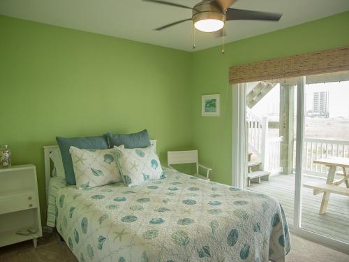 Totally Beachin' Home - image 5
