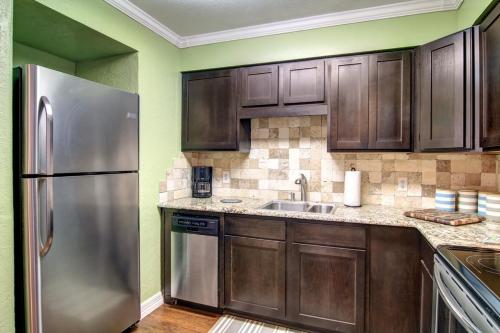 Mustang Island Beach Club Condo - image 3