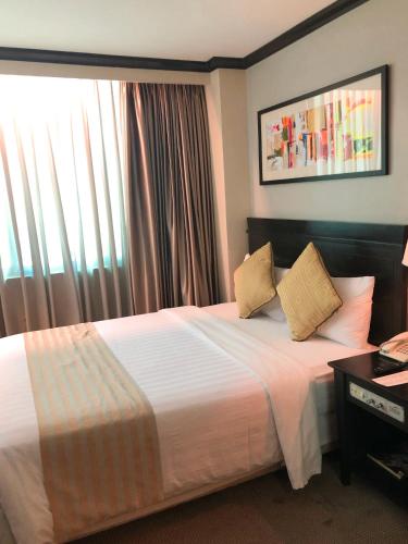 Tower Inn Makati Business Hotel – Makati, NY