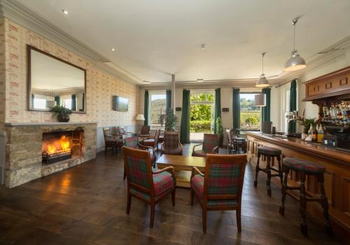 Best Western Limpley Stoke Hotel - image 13