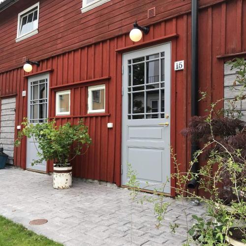 One-Bedroom Cottage