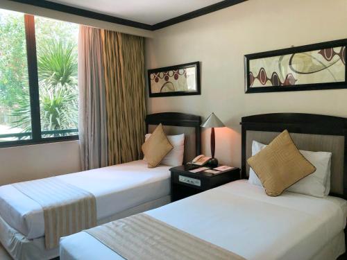Tower Inn Makati Business Hotel – Makati, NY