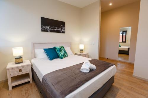 Global Backpackers Cairns Room Type - Queen Room - Disability Access