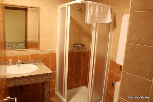 Nuevo Hostal Paulino - image 4