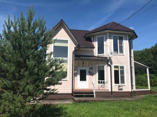 Guest House on Lake Pleshtcheyevo - main image
