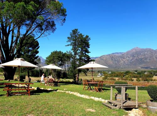 Topiary Wine Estate & Cottages