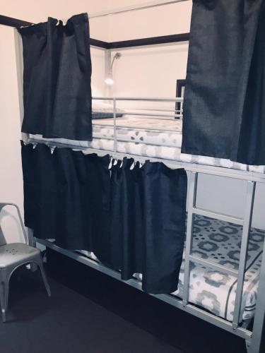 Coogee Beach House - Hostel Room Type - Bed in 4-Bed Female Dormitory Room