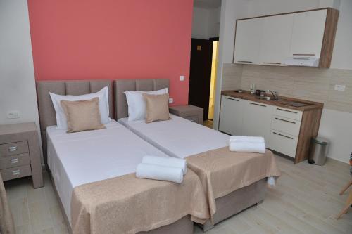 Standard Apartment image 2