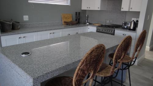 Waterside Living CAN05 in Aston Bay