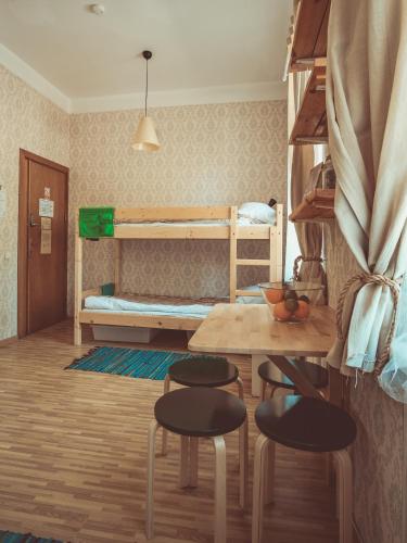 4 bunk beds