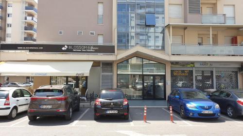 Piano Apartments Delta City - image 2