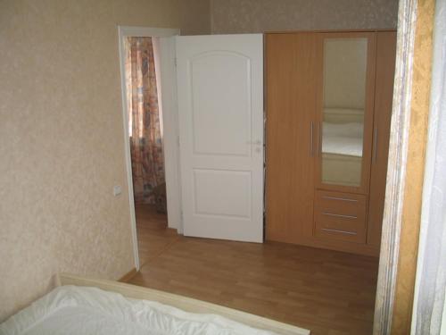 2 bedrooms, 5 beds