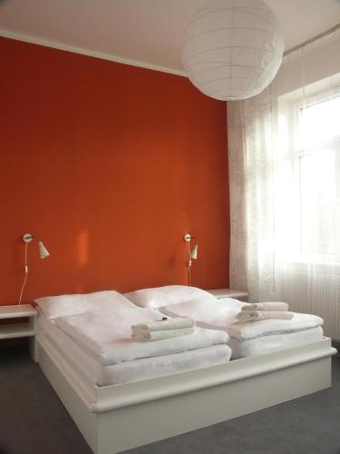 Hotel Saloon