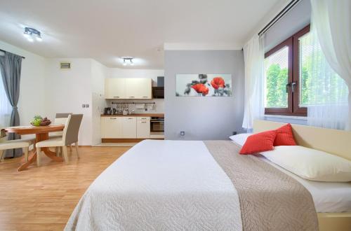  Apartments Stolfa in Krk