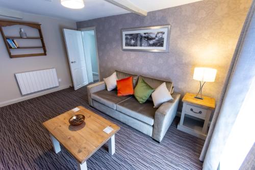 The George Hotel - image 7