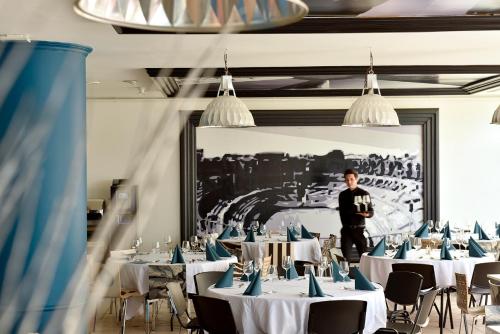 Hôtel Arles Plaza - image 5