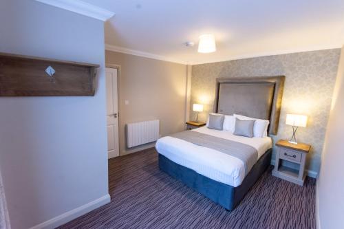 The George Hotel - image 5